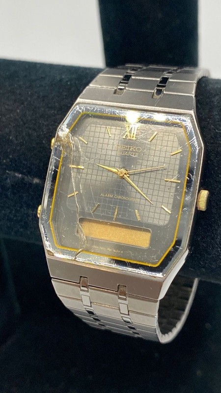 Seiko Stainless Steel 28.0 mm Analog Digital Quartz Men's Wristwatch