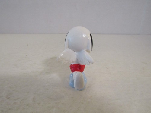 Vintage Peanuts PVC Figure SNOOPY Cupid Valentines Love Heart 2" Cake Topper - Picture 4 of 5