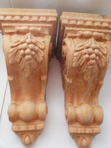 VINTAGE SOLID OAK CORBELS BEAUTIFUL GRAPES VICTORIAN DESIGN NR