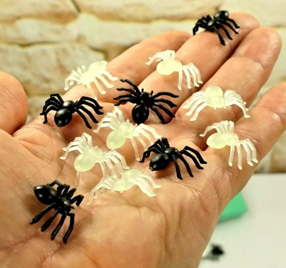 Small clearance halloween spiders
