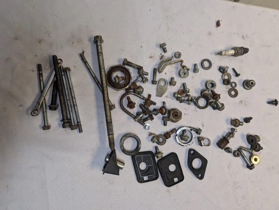 HONDA NH80 NH AERO 80 ENGINE MOTOR MOUNT BOLT Lot Rubber - Image 2 of 4