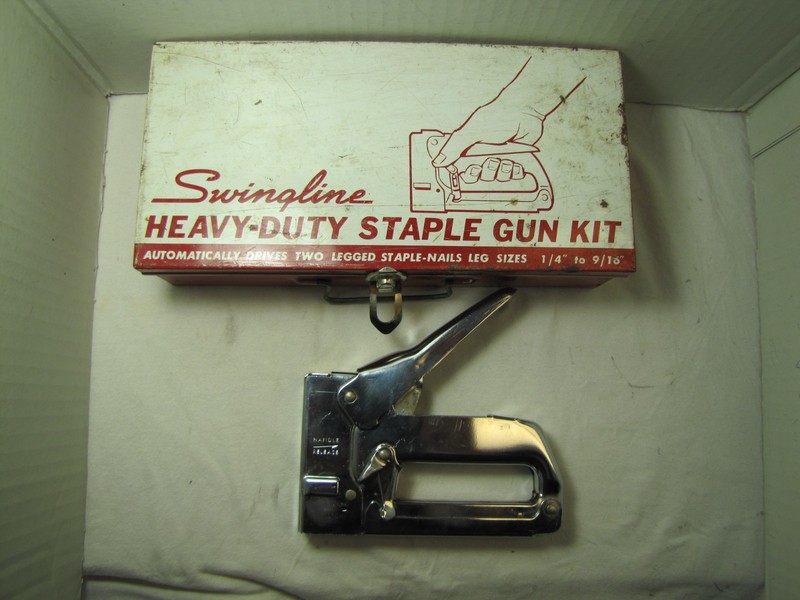 Vintage Swingline HD Staple Gun # 800 With Metal Case WORKS USED