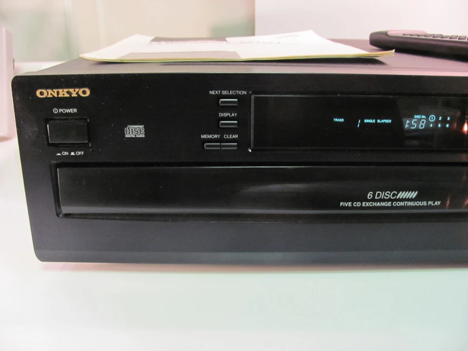 Cambiador de discos compacto Onkyo DX-C380 CD carrusel 6 discos - Incluye control remoto y manual Foto 2 de 4