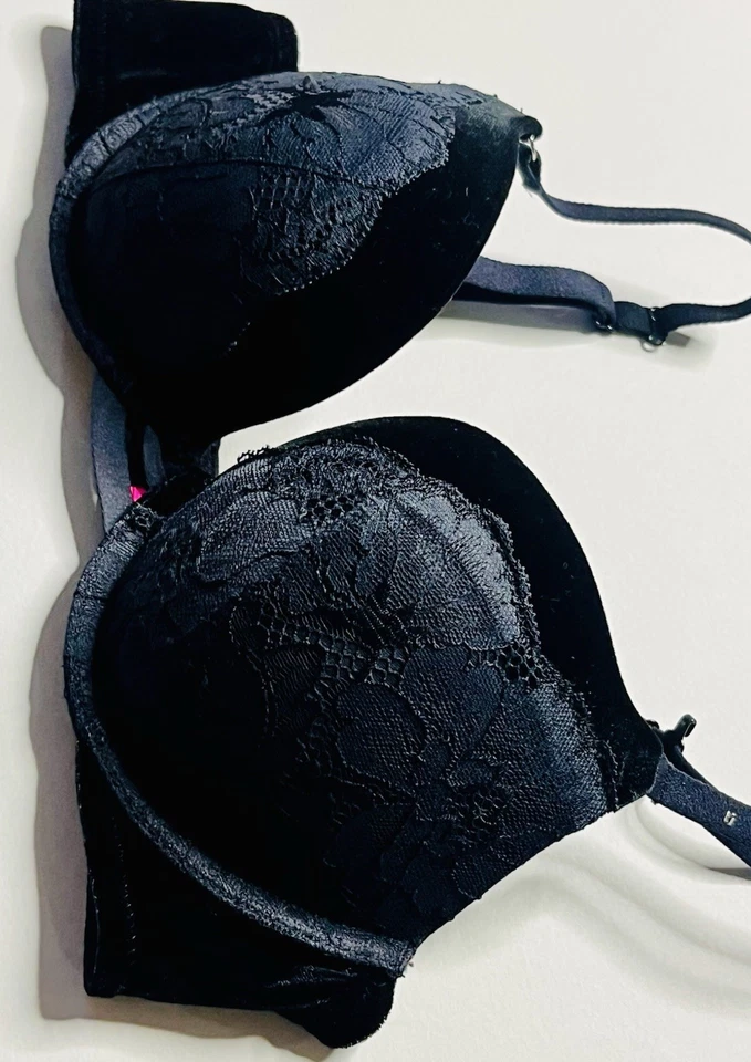 Sujetador La Senza Beyond Sexy Clásico 34B Negro Terciopelo y Encaje Foto 3 de 4