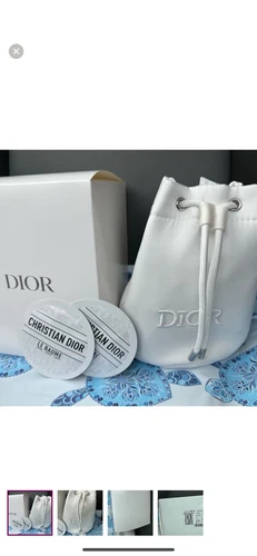 Mini pochette à cordon Dior et échantillons Le Baume, neuve