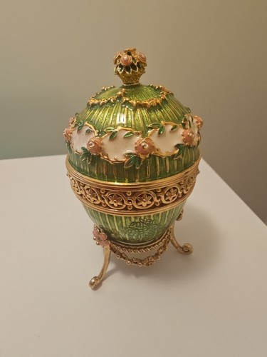 Vintage JOAN RIVERS The Hidden Timepiece Egg Imperial Treasure lll Faberge - Picture 3 of 10