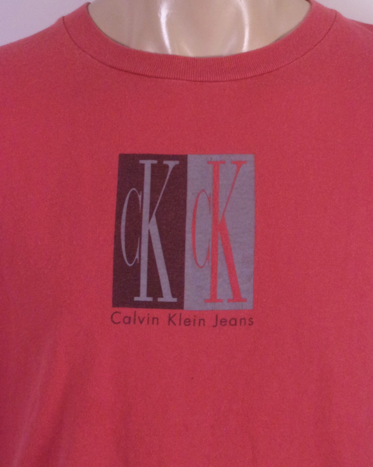 vintage 90s Calvin Klein T-Shirt USA Made Pop Art Spell Out Logo SZ L/XL