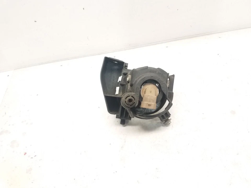 Farol de neblina esquerdo para motoristas Subaru Forester 2006-08 - montado no para-choque - Imagem 2 de 4