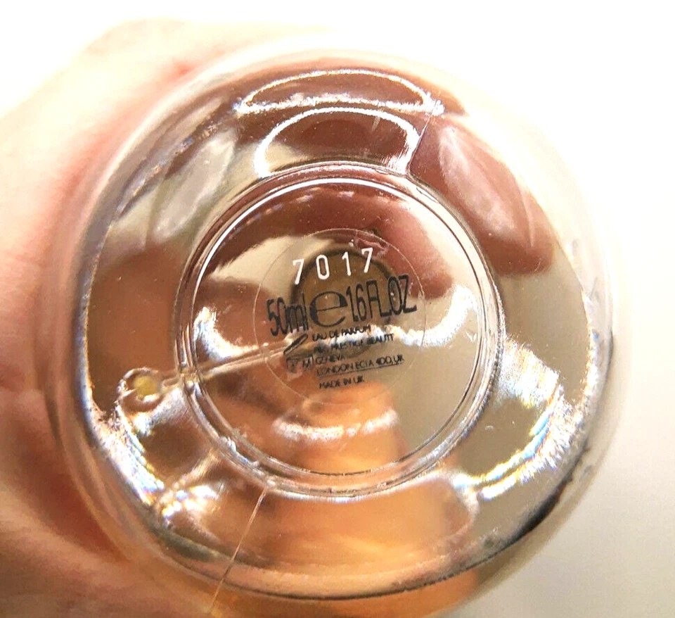 Valentino ROCK 'N ROSE eau de parfum 1,6 fl. OZ Floral/Leñoso/Suave Picante/Rosa... Foto 3 de 3