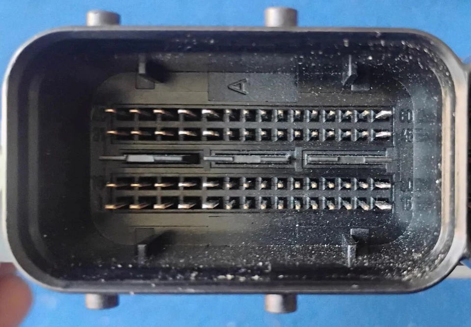 VW Touareg 2.5 TDI IMMO OFF/PLUG&PLAY 0281012644 - 070906016BT DEU-2 giorni l... - Immagine 3 di 4