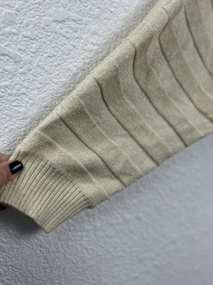 Suéter Flying Tomato manga longa malha com nervuras metálico tamanho G creme - Imagem 2 de 4
