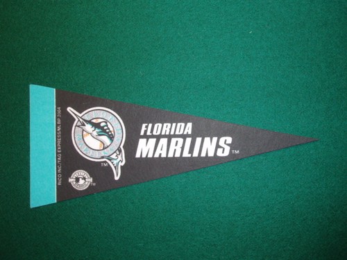 FLORIDA MARLINS MLB LICENSED MINI PENNANT, NEW