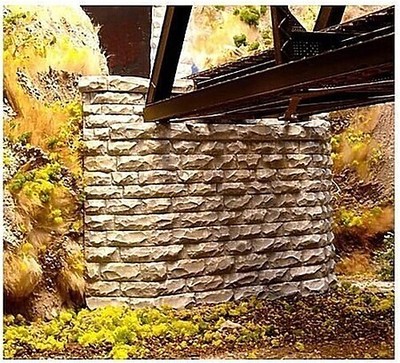 Chooch Single Track Cut Stone Tapered Abutment - HO Scale Model Railroad