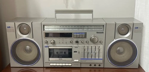 Vintage RARE 1982 Panasonic RX-C100 AM/FM Stereo Cassette Boombox Ghetto Blaster