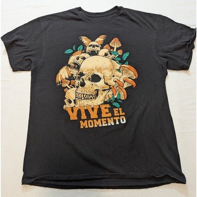 Trust The Universe Vive El Momento Skull Mushroom Graphic Tee Black Size L