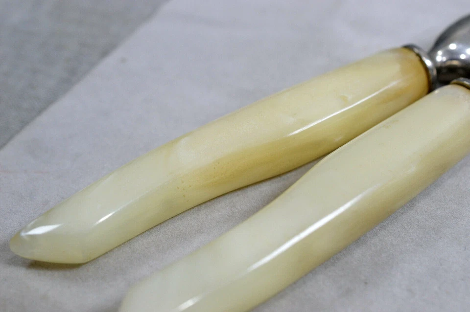 60er JAHRE DESIGN NUSSKNACKER MIT PERLMUT OPTIK GRIFFEN - Bild 4 von 4