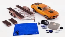 New Acme 1:18 Pork Chop's Barn Find 1970 Ford Mustang Boss 429 with Trailer 