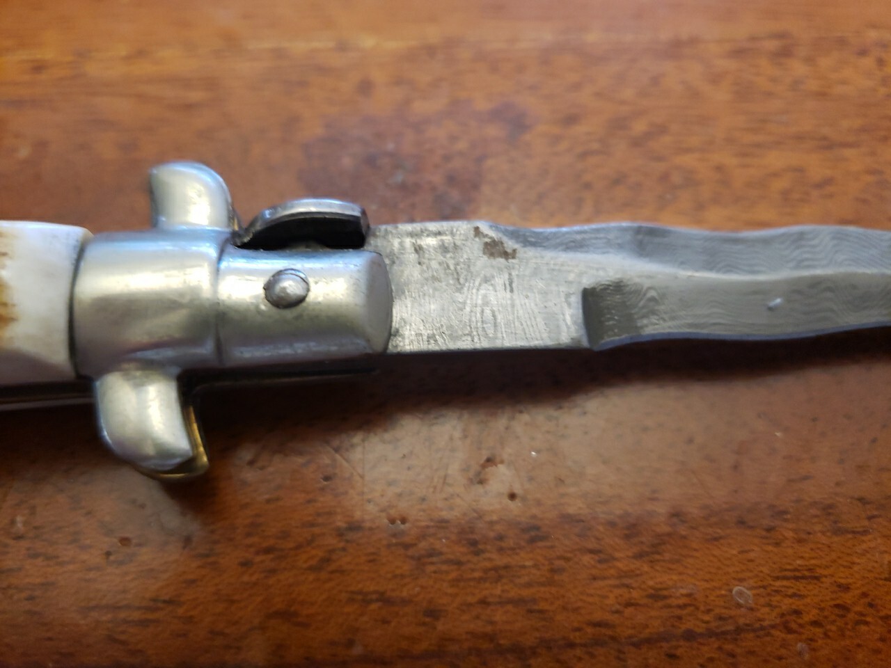 Vintage Falcon Italy Manual opening Italian Folding Knife Kriss Blade