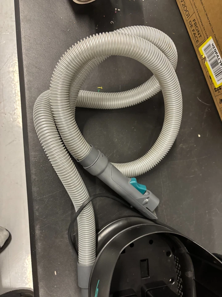 Kenmore KW2001 Spotlite Carpet Cleaner & Pet Stain Cleaner Vacuum 15L-FOR PARTS - Image 3 of 4