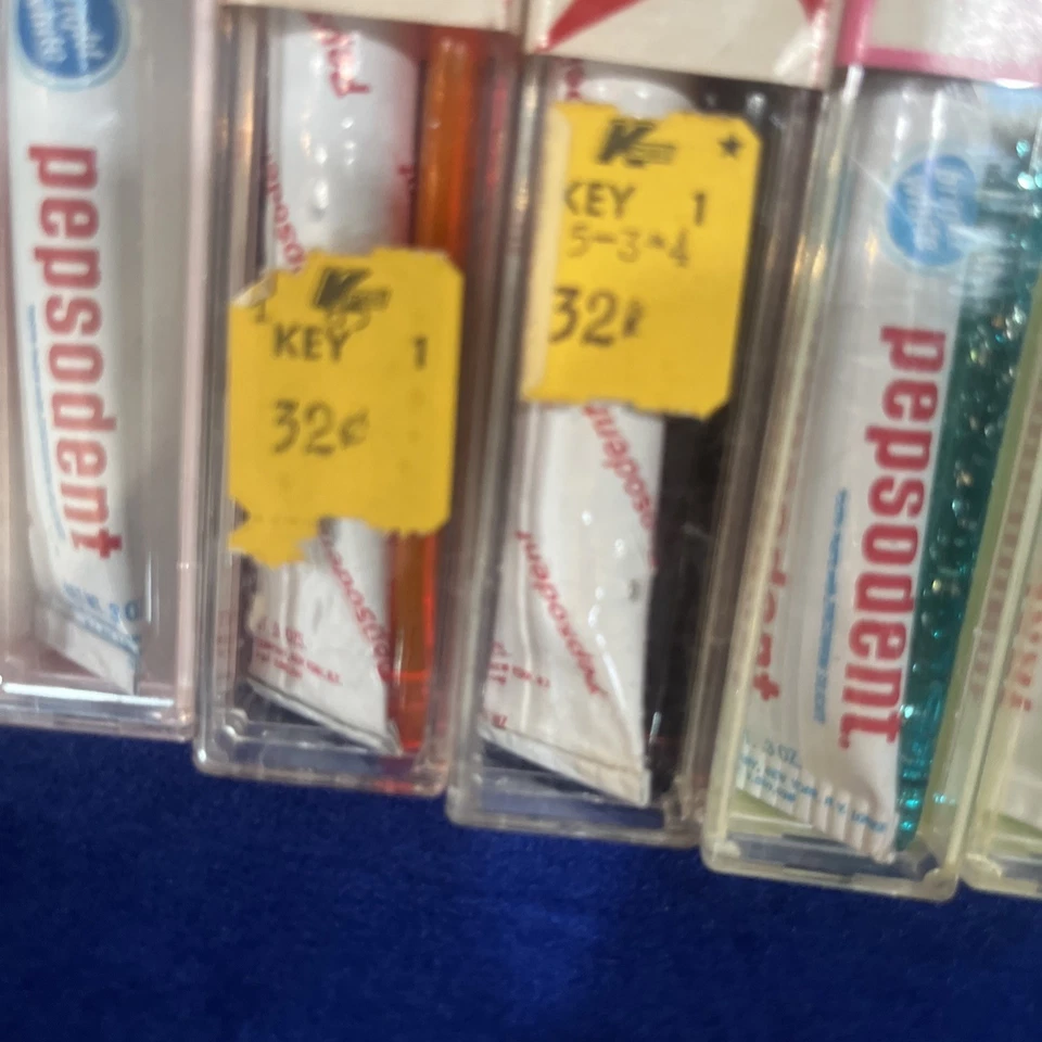 Lote de 7 Pasta de Dientes Pepsodent Mediana Dura De Colección Nuevo En Caja Lote #4 Foto 4 de 4