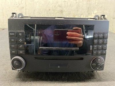 93884 Radio MERCEDES-BENZ A-Klasse (W169) A1698700689