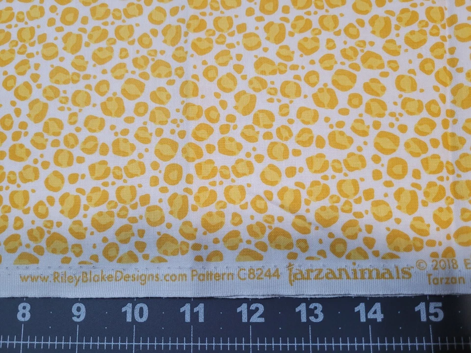 Tela artesanal de edredón de algodón con estampado de leopardo amarillo Tarzanimals de Riley Blake 2 yardas Foto 2 de 2