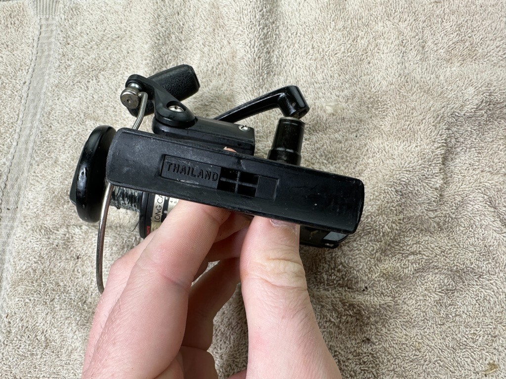 Vintage Daiwa AG-1600 Long Cast Spinning Reel Graphite | eBay