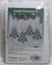 Herrschners Christmas Craft Sequin Ornament Kit CHECKERED PINES GREEN MakeSetOf4