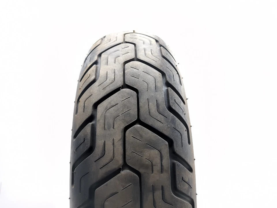 Задняя шина нарушителя 92-04 Suzuki VL 800 DUNLOP D404 170/80-15 - Изображение 2 из 4