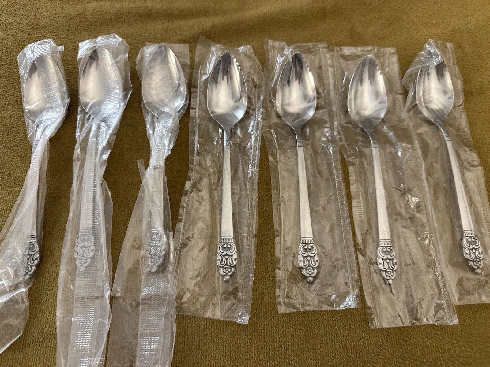 (3) Teaspoons & (4) Grapefruit SpoonsOneida VINLAND Satin Stainless Community