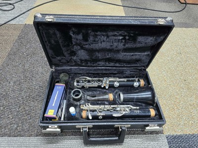 Vito Reso-Tone 3 Clarinet w/ Case   Tested, Plays Well! Great Starter Instrument