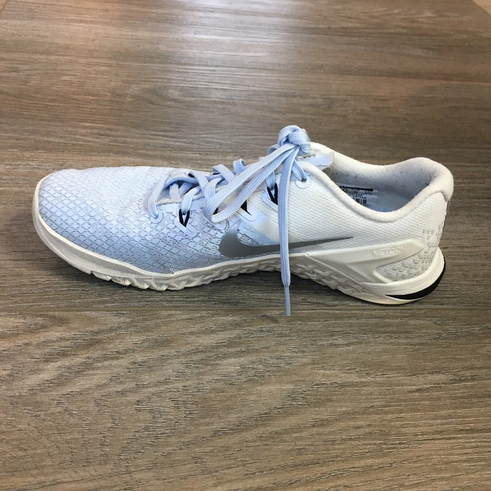 Para mujeres Nike Metcon 4 Zapatos de Entrenamiento Tenis Talla 7 EE. UU./38 UE Azul Blanco Gimnasio Foto 3 de 4