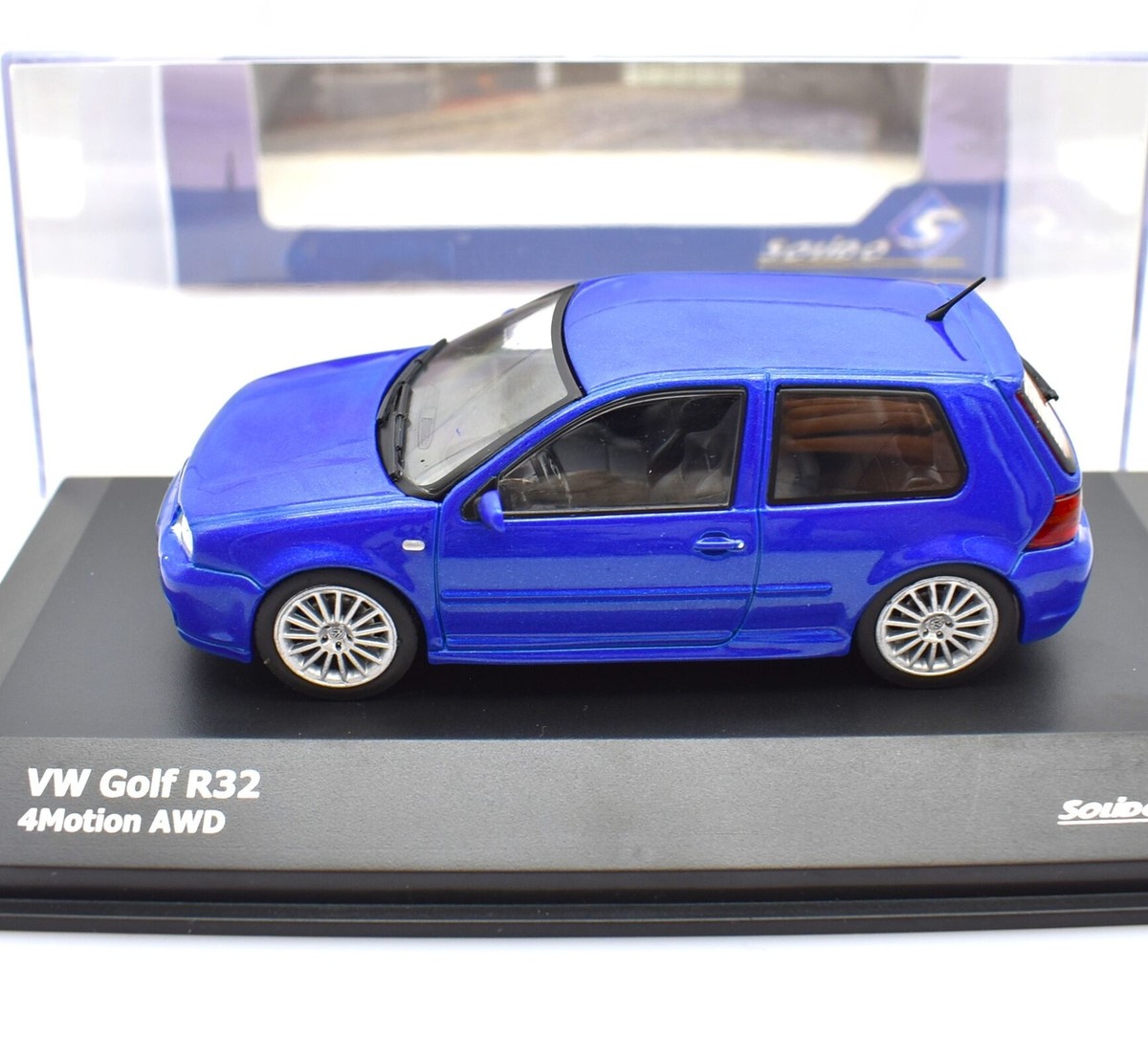 Model samochodu skala 1:43 solido VW Golf 4 R32 niebieski pojazdy