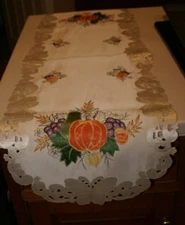 Table Runner PUMPKINS Fall Autumn Embroidered APPLIQUE CUT WORK  42" X 15"
