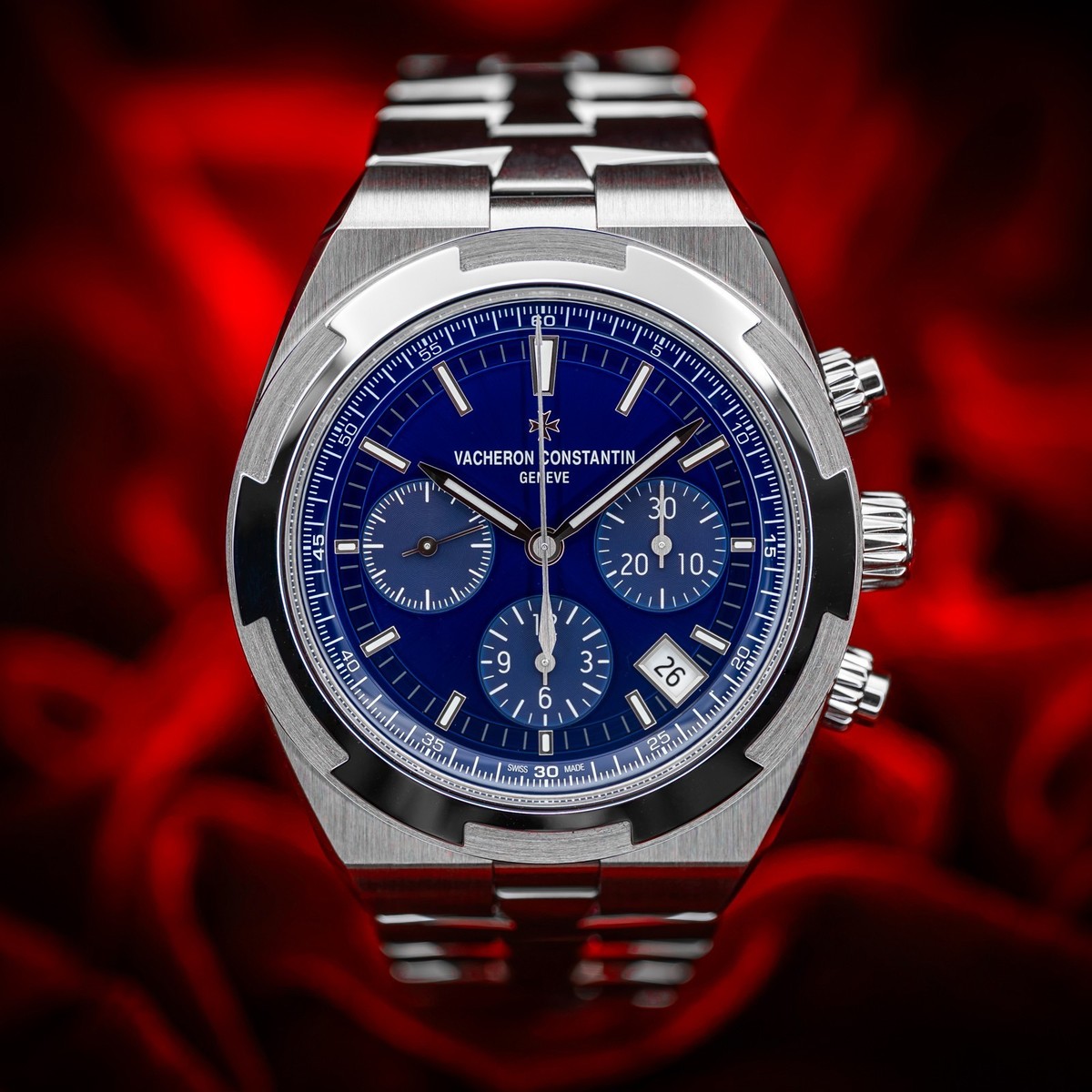 Vacheron Constantin Overseas Chronograph Stainless Steel 5520V/210A-B148 View 3