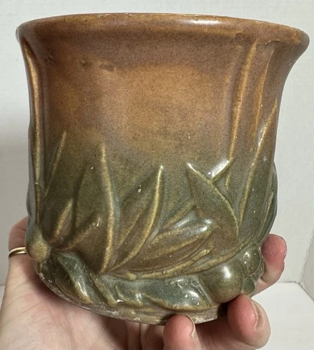 McCoy 1930s Art Pottery Berries And Leaves Ceramic Planter Jardiniere 4.5"