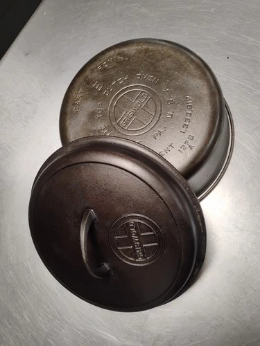 Griswold No.8 Button Top Dutch Oven. 1278A & 1279 Large Logo