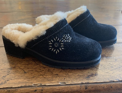 UGG S/N 5237 Girls Youth Black Leather Sheepskin Lined Clogs US 2 / UK 1 /  EU 32 | eBay