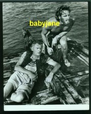 CHARLTON HESTON JACK HAWKINS VINTAGE 8X10 PHOTO BARECHESTED BAREFOOT BENHUR 1959