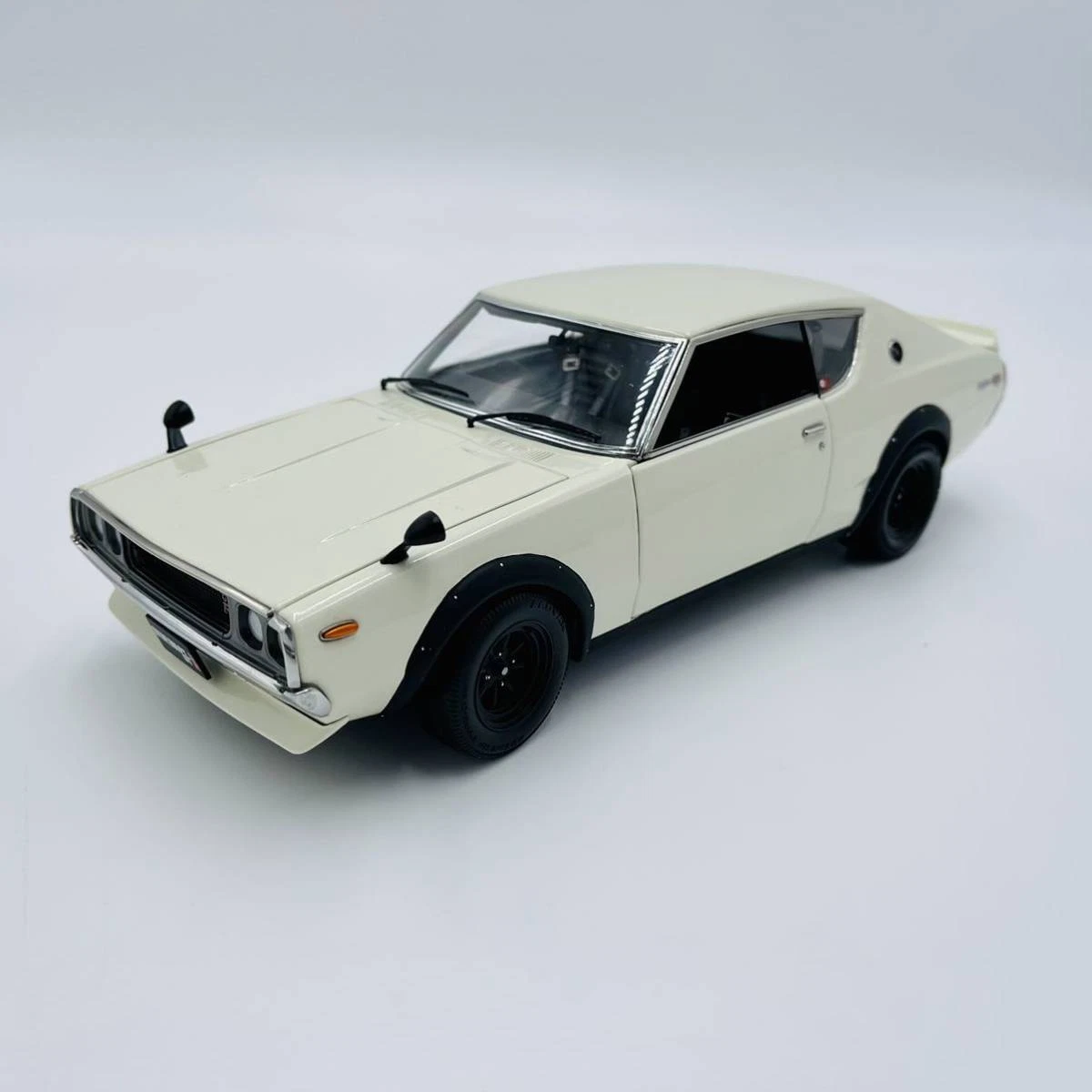 Kyosho 1/18 Nissan Skyline 2000Gtr Gt-R Kpgc110 White Minicar | eBay
