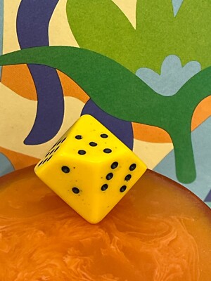 Rpg ad&d yellow w/ black d10 dotted pips dice 123123@