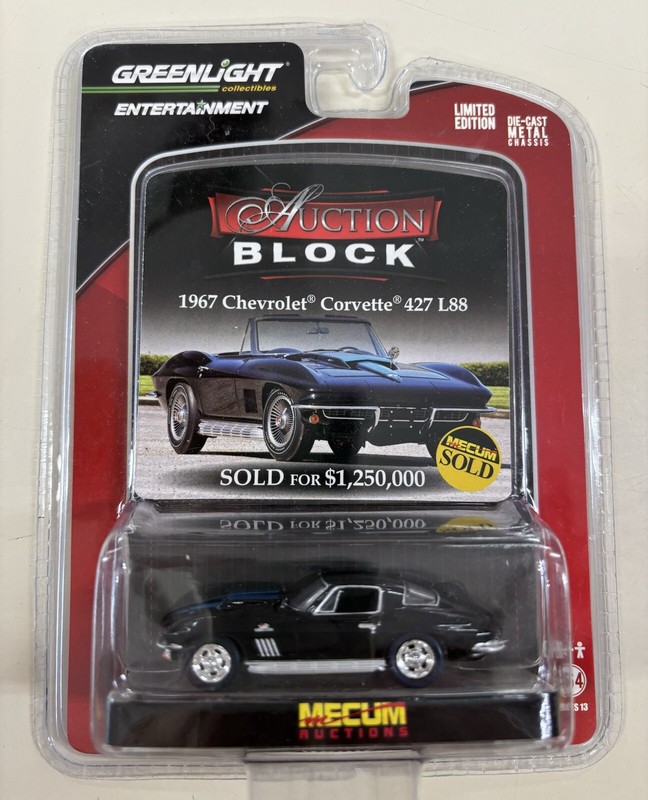 GREENLIGHT AUCTION BLOCK SERIES 1967 DIECAST REPLICA OF CORVETTE (MECUM AUCTION)