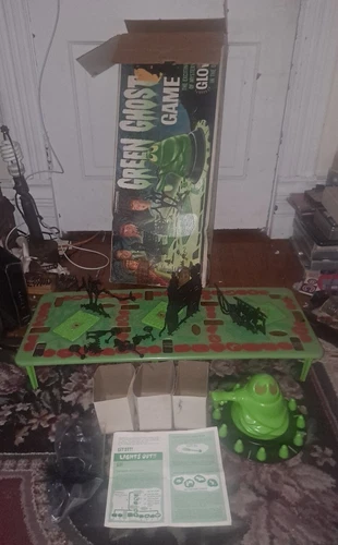 VINTAGE 1965 TRANSOGRAM GREEN GHOST GAME GLOWS IN DARK