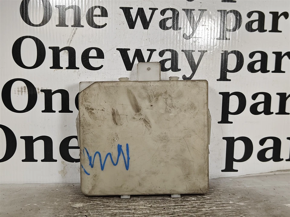 Módulo de caja relé de fusibles de motor 284B67S002 Nissan Pathfinder 2004-2007 21F2 060 B2 Foto 2 de 3