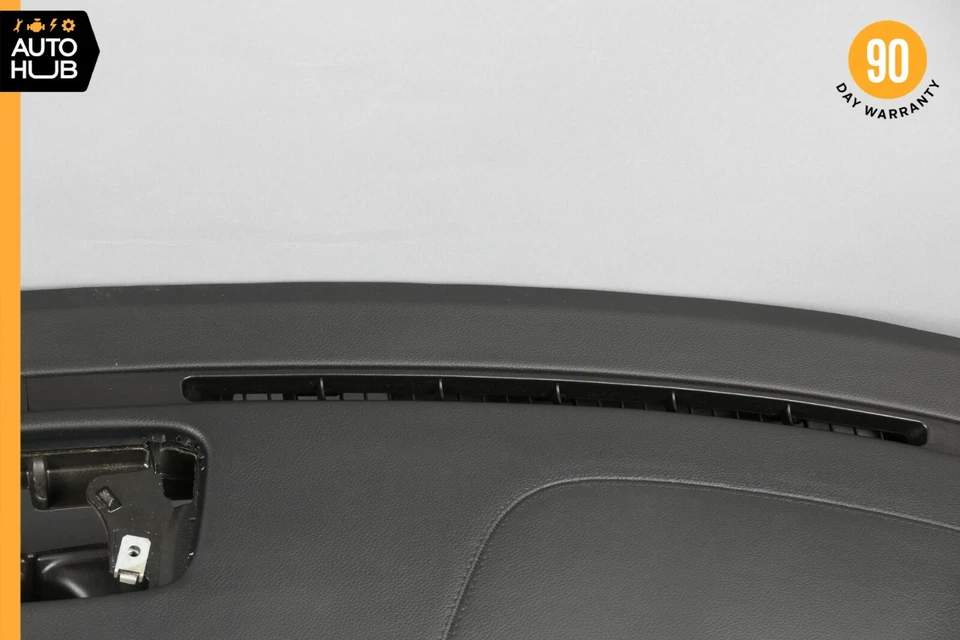 06-11 Tablero de instrumentos negro Mercedes W219 CLS550 CLS500 2198601002 OEM 76k Foto 4 de 4