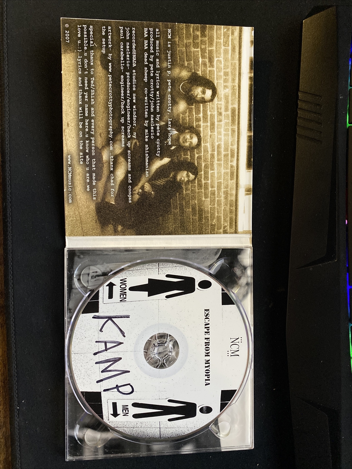 Picture 2 of 3