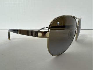 Occhiali da sole Burberry B3080 Made In Italy 🚨 offerta iniziale $1 🚨