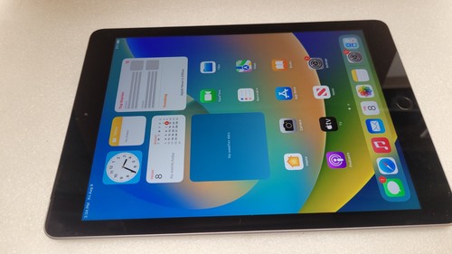 Apple iPad 5a generazione 32 GB 9,7" Wi-Fi + cellulare grigio siderale AT&T bloccato MP1J2J/A - Foto 2 di 3