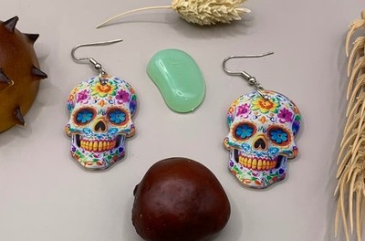 Sugar Skull Ohrringe   Bunte Totenkopf Hängeohrringe Damen Halloween Mexiko