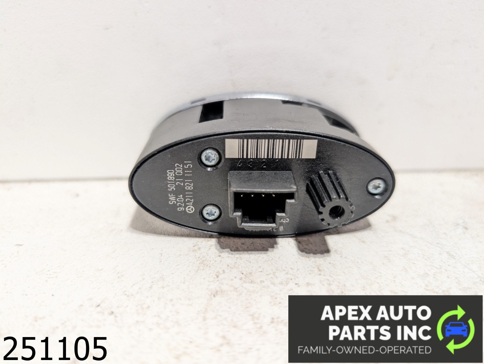 OEM 2004 Mercedes E320 3.2L Trunk Remote Release Opener Button Switch